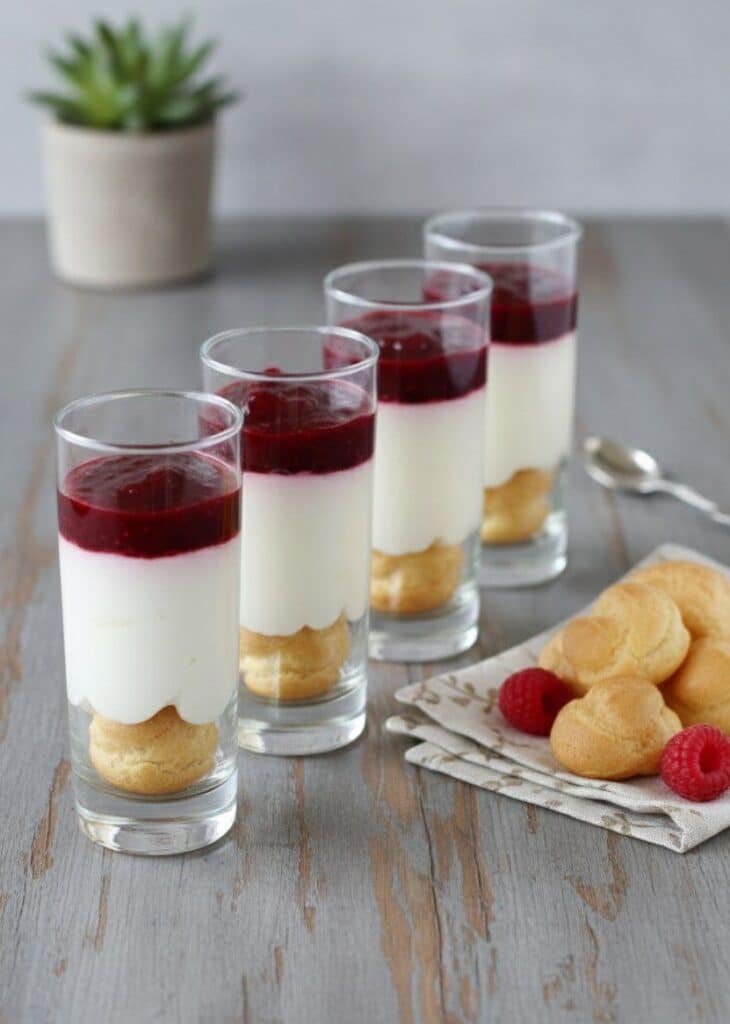 Blitzschnelles Windbeutel-Dessert mit Roter Grütze 28 5906796092320320433 121