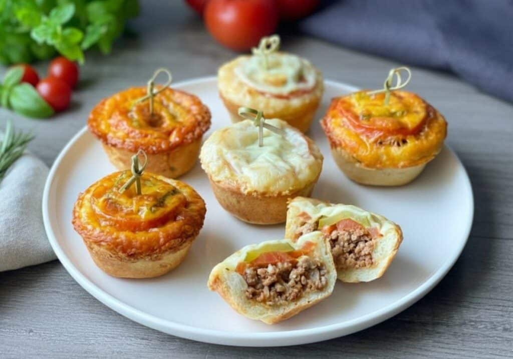Cheeseburger Muffins aus Pizzateig – Herzhaftes Fingerfood für Kinder & Familie 30 5953808319011031878 121