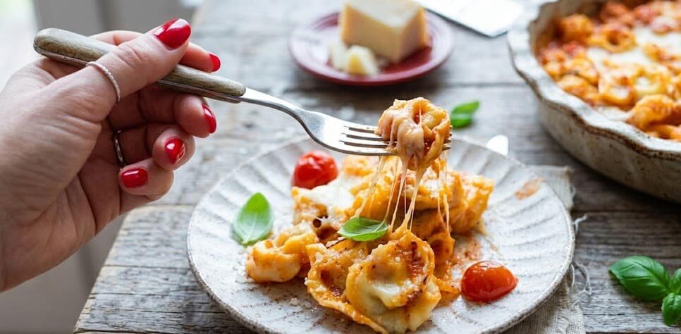 Tortellini-Auflauf mit Tomate und Mozzarella – Einfaches Ofengericht für die ganze Familie 31 unnamed 3 e1772344862168